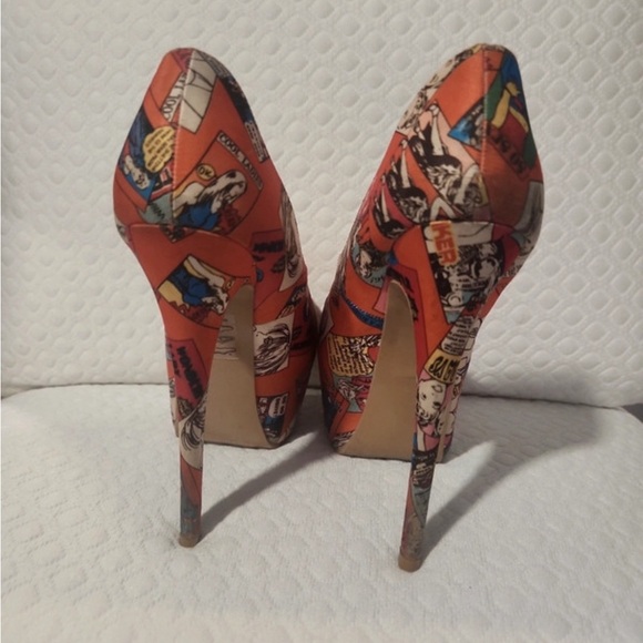 SHOE REPUBLIC
COMIC PLATFORM PUMP
Women – Orange - Picture 4 of 4